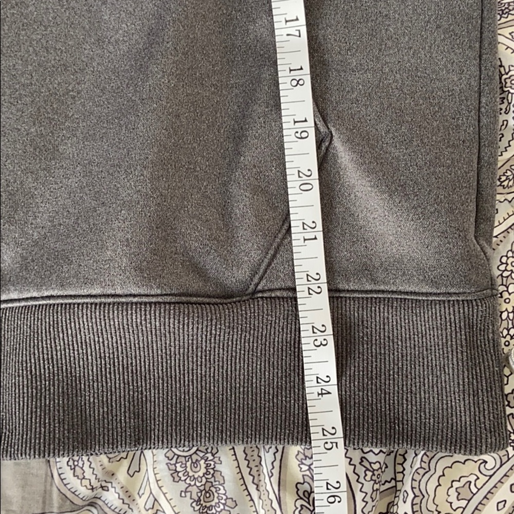 Sweatshirt - Picture 5 of 5